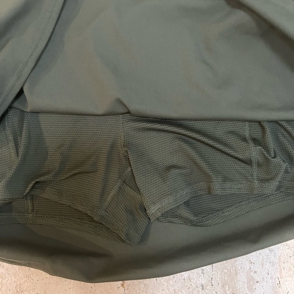 DSG Women’s Large Momentum Skort  Inky Olive - Picture 4 of 5